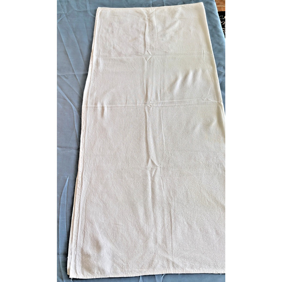 Vintage 1940s-50 SUNSHINE ROOSTER Hand-Embriodered Appliqué Tablecloth 36"x 34" - Picture 8 of 10